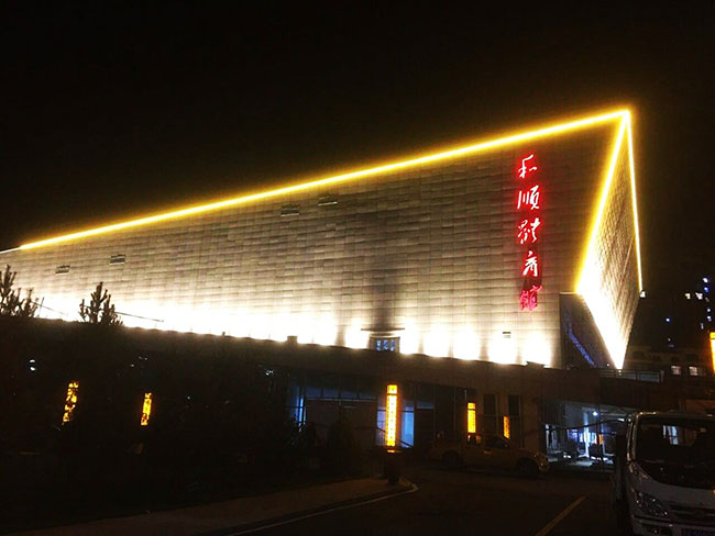 2020LED樹脂發(fā)光字多少錢一平價格，商場led發(fā)光字效果圖